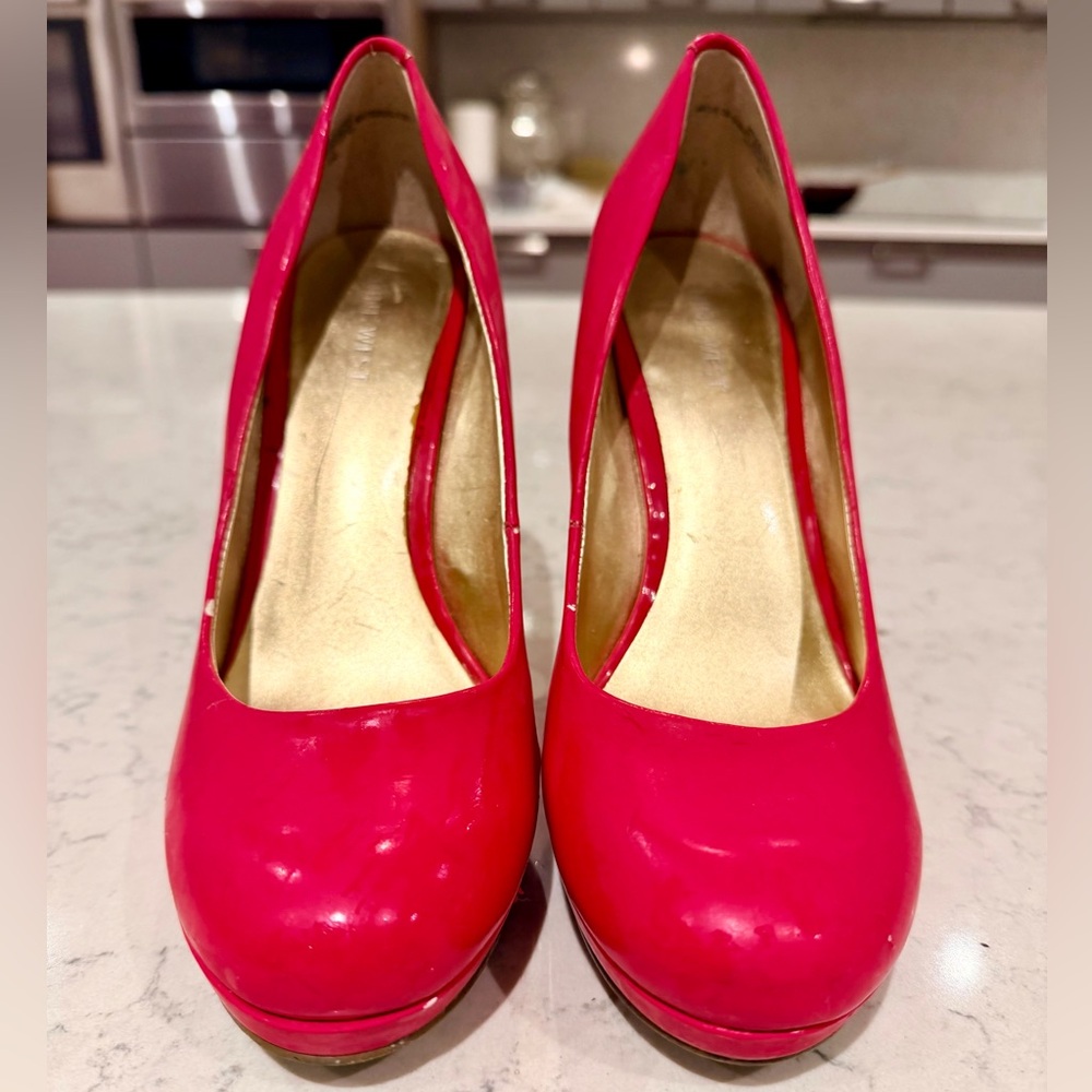 Nine West Bold Hot Pink Platform Heels. Size 8
